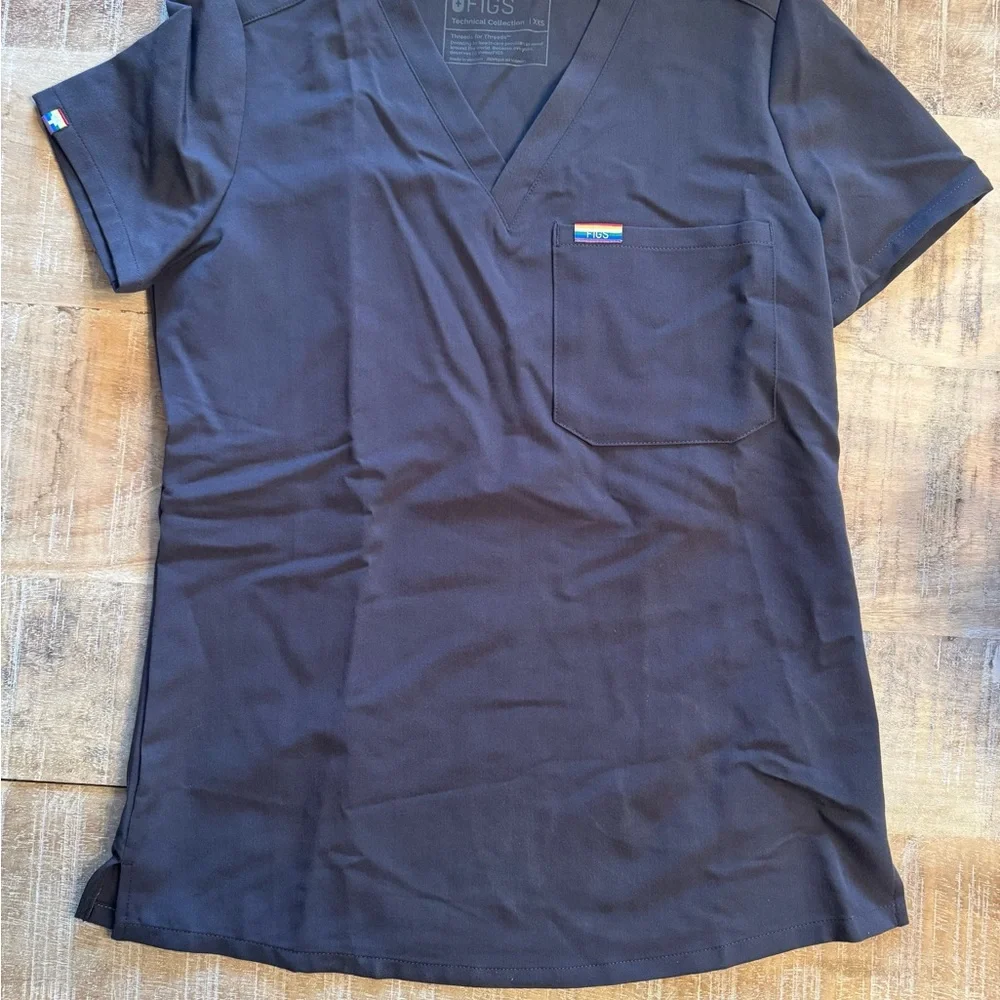 women's Charcoal Pride Catarina™ - One-Pocket Scrub Top - XXS - Picture 4 of 5
